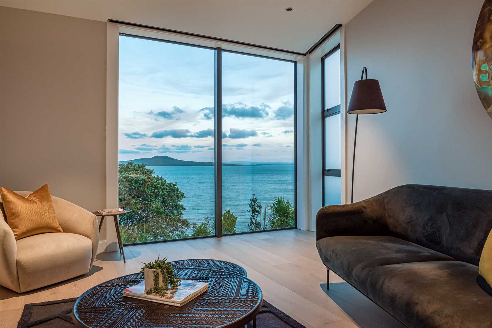 239 Beach Road | Auckland Central - Interior Concepts